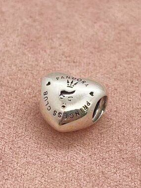 Pandora PRINCESS CLUB Charm Heart Bead charm